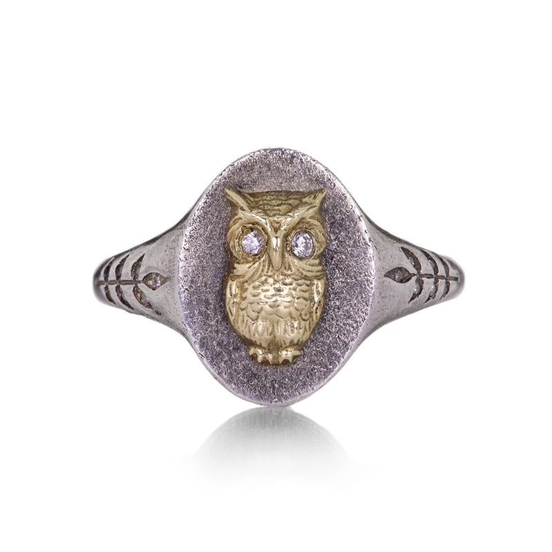 Acanthus Wisdom Owl Signet Ring | Quadrum Gallery