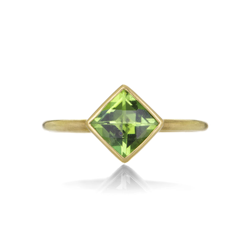 Gabriella Kiss 18k Yellow Gold Square Peridot Ring | Quadrum Gallery