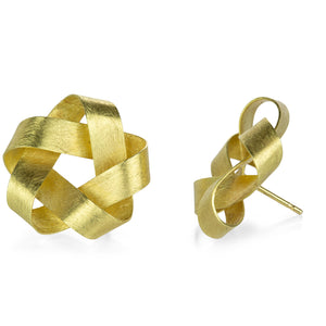 Petra Class Gold Ribbon Star Stud Earrings | Quadrum Gallery