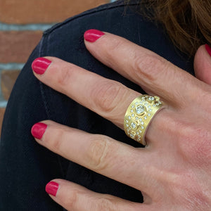 Rene Escobar 18k Yellow Gold Gabriella Diamond Ring | Quadrum Gallery