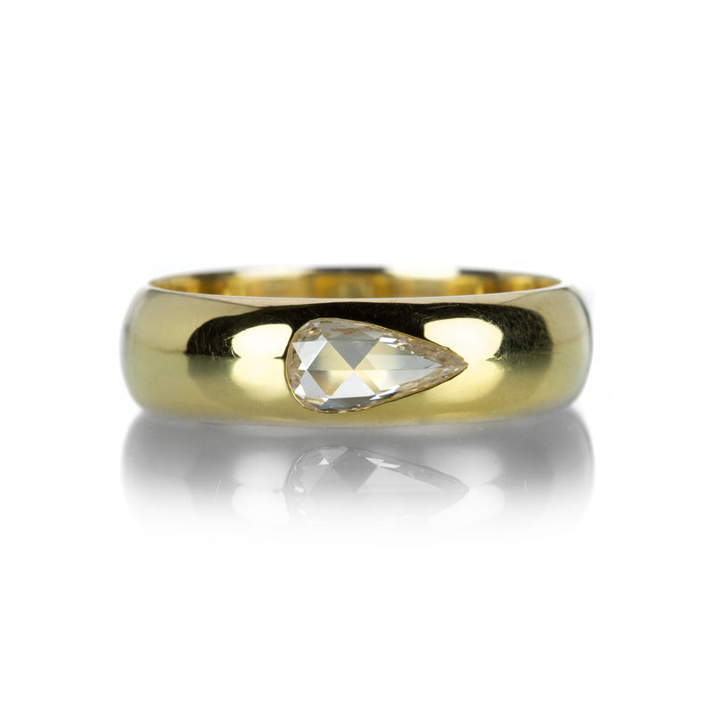 Diana Mitchell Pear Shaped Diamond Flush Band | Quadrum Gallery